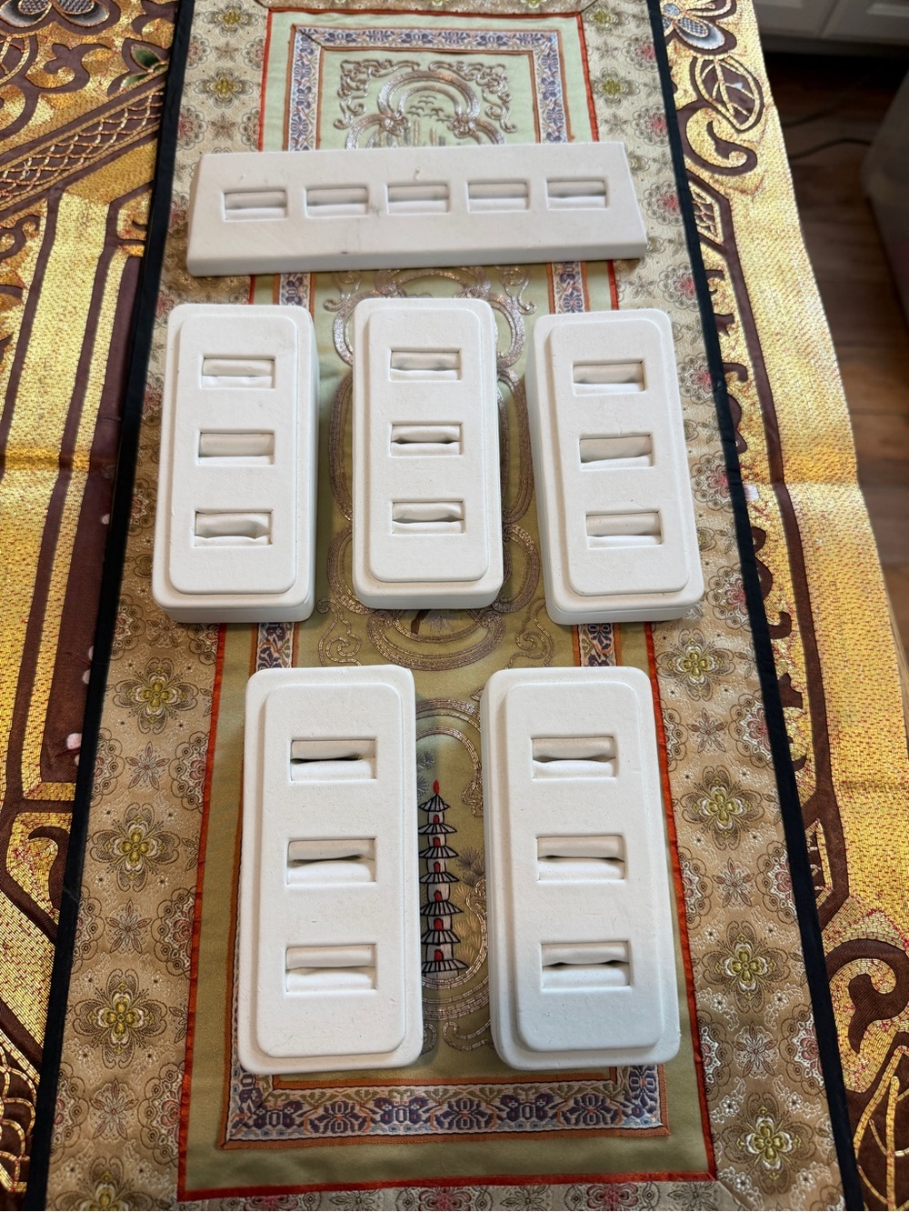Set of 6 White Foam Ring Insert Trays